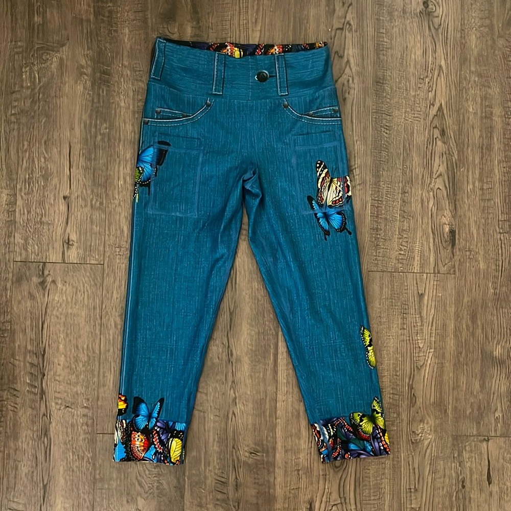 INKnBURN Kaleidoscope Performance Capris Size 2